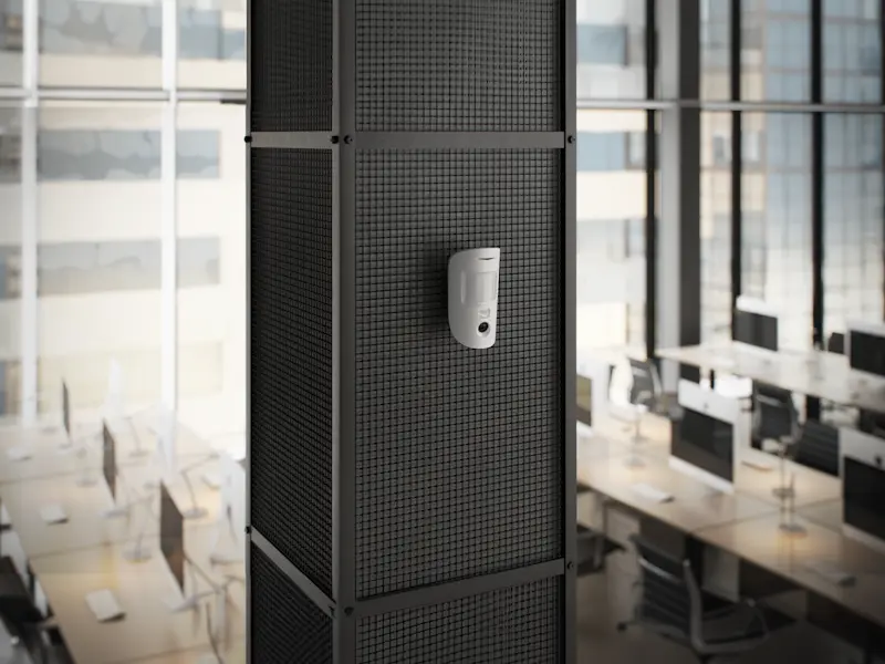 Outdoor Motion Detector with Camera